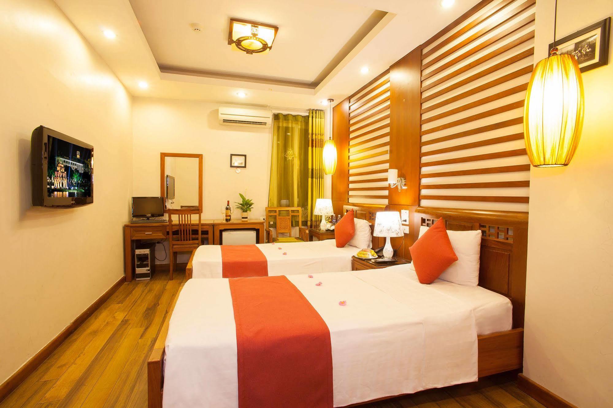 Icon 36 & Hotel 3*